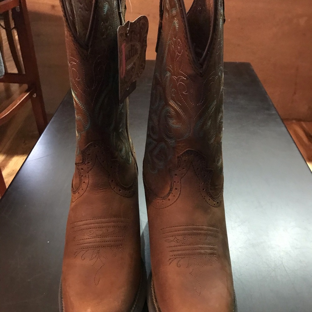 Justin Boots Brand
